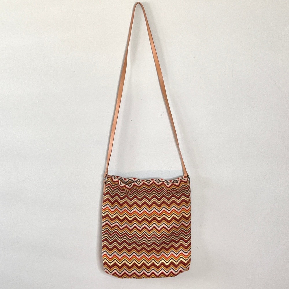 Banana Republic Boho Hippie Crossbody Shoulder Bag Crochet Knit Chevron Pattern